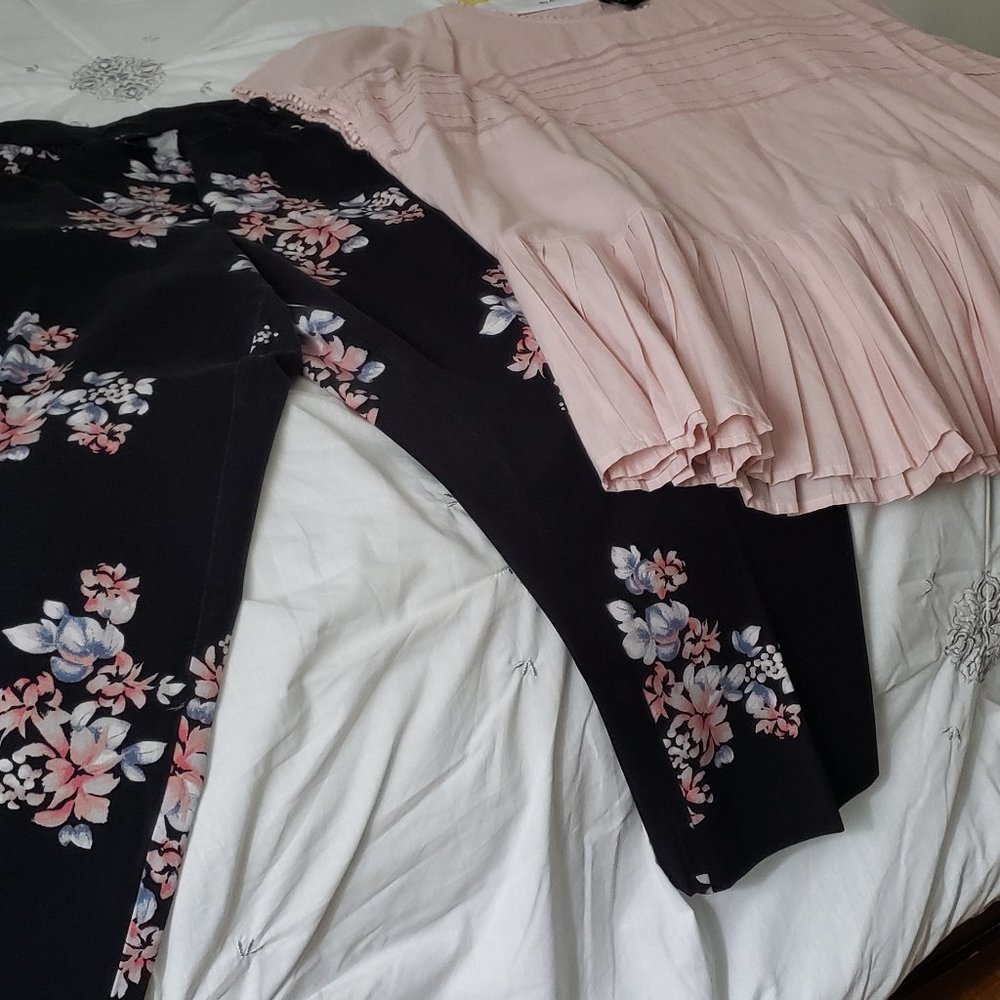 Full Outfit Capri Pant and Shortsleeve Blouse